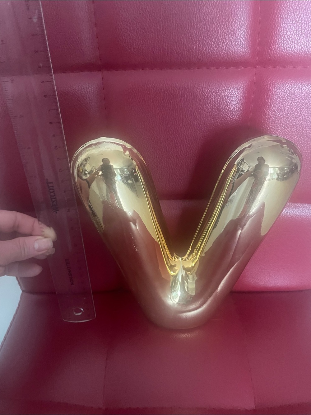 Ashland gold Bubble Monogram Letter “V”